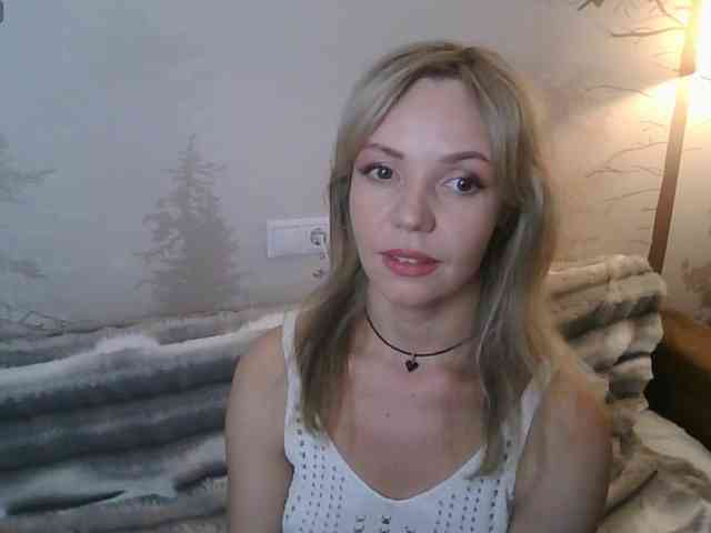 Red_Rose_98 webcam