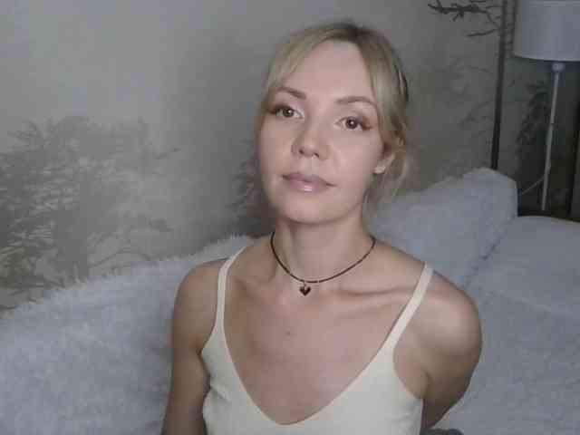 Kissz Live Webcam on BongaCams