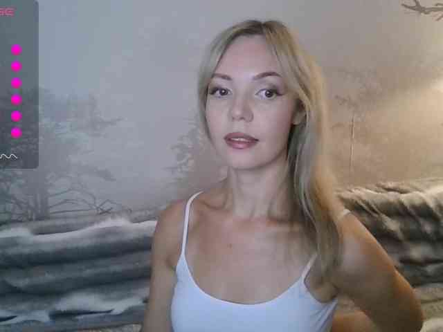Kissz Sex Cam Show