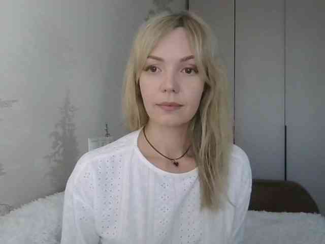 Red_Rose_98 webcam