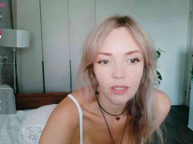 Red_Rose_98 webcam