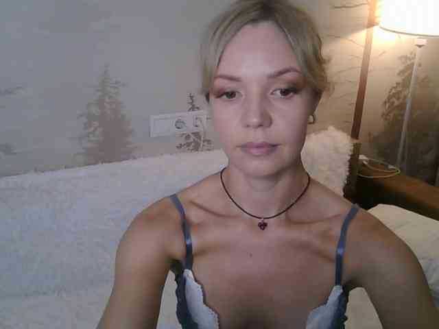 Red_Rose_98 webcam