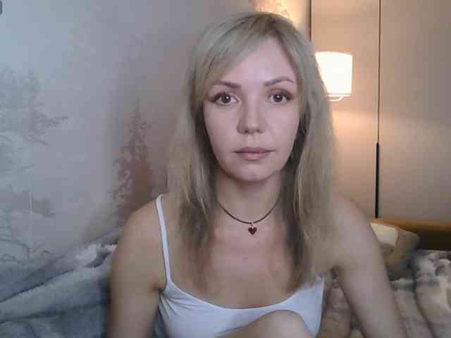 Red_Rose_98 webcam