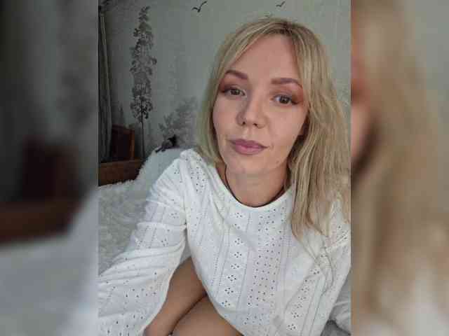 Red_Rose_98 webcam