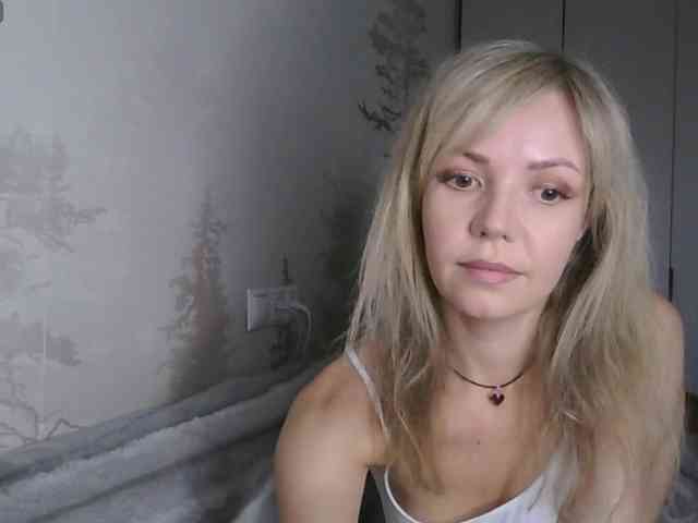 Red_Rose_98 webcam