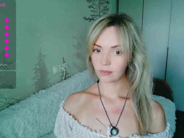 Red_Rose_98 webcam