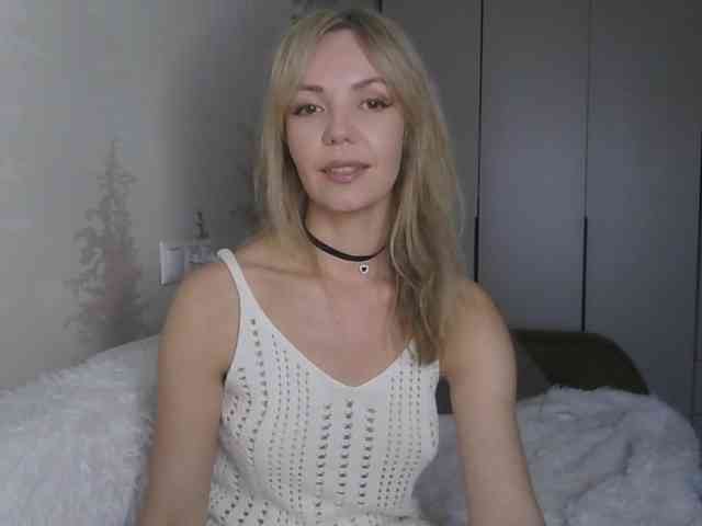 Red_Rose_98 webcam