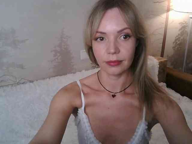 Red_Rose_98 webcam