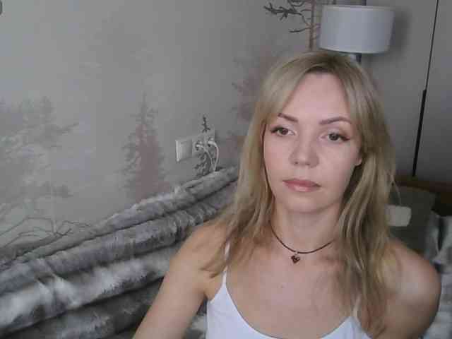 Red_Rose_98 webcam