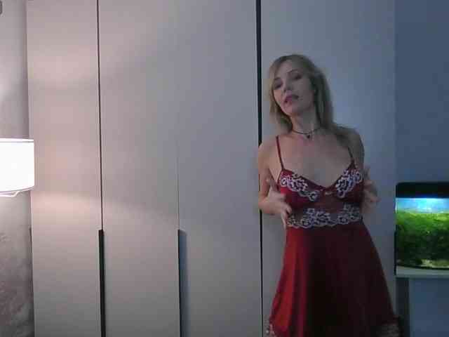 Red_Rose_98 webcam