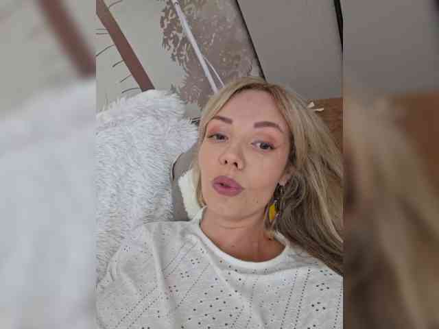 Red_Rose_98 webcam