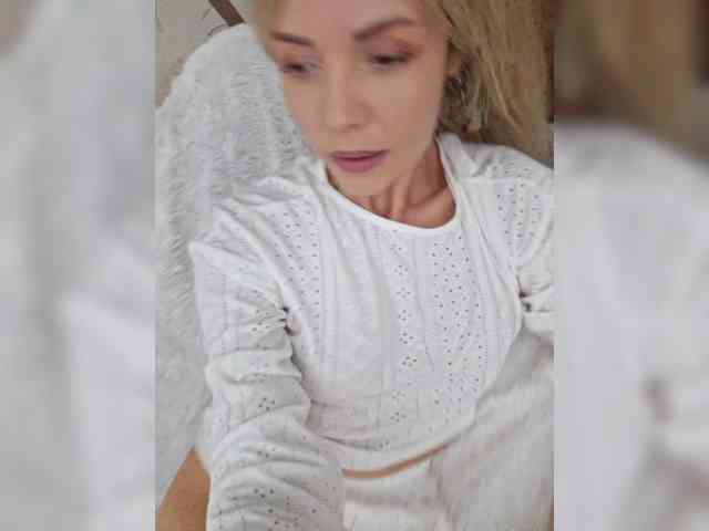 Red_Rose_98 webcam