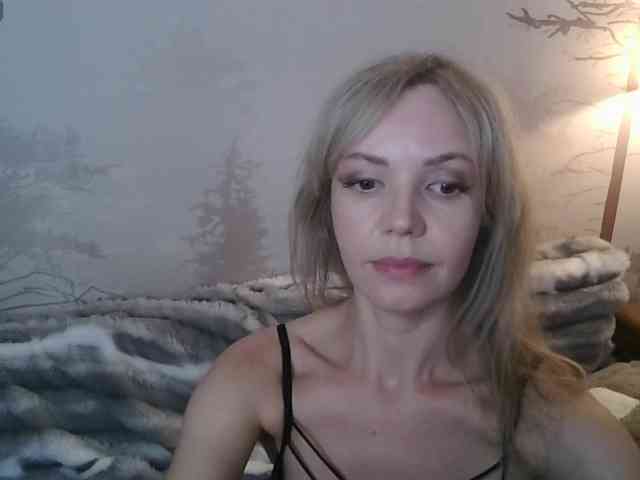 Red_Rose_98 webcam
