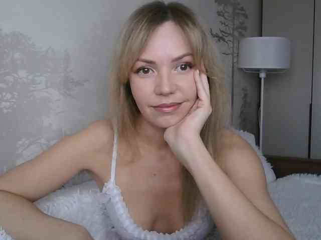 Red_Rose_98 webcam