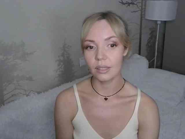 Red_Rose_98 webcam