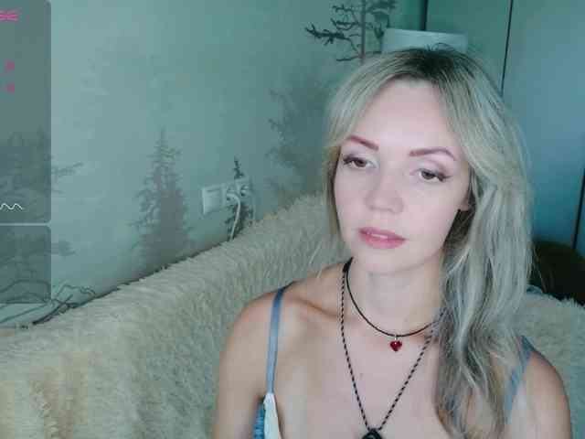 Red_Rose_98 webcam