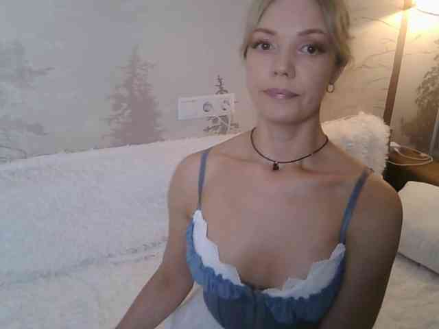 Red_Rose_98 webcam