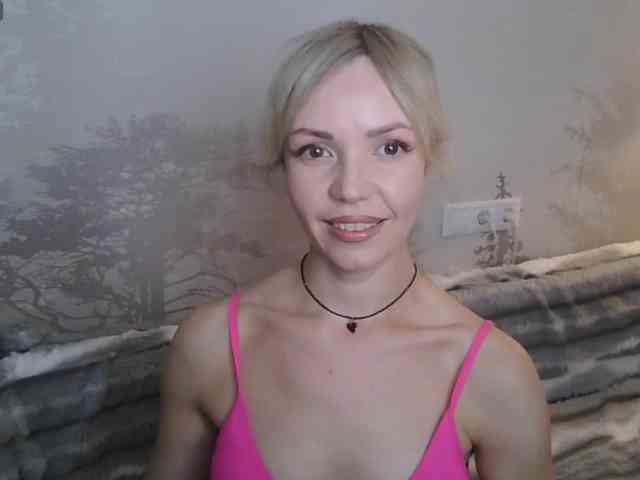 Red_Rose_98 webcam