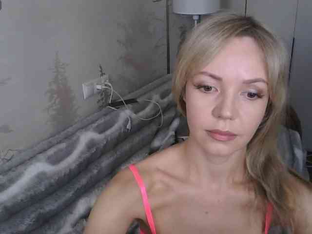 Red_Rose_98 webcam