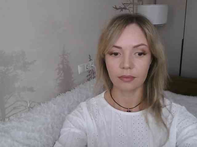 Red_Rose_98 webcam