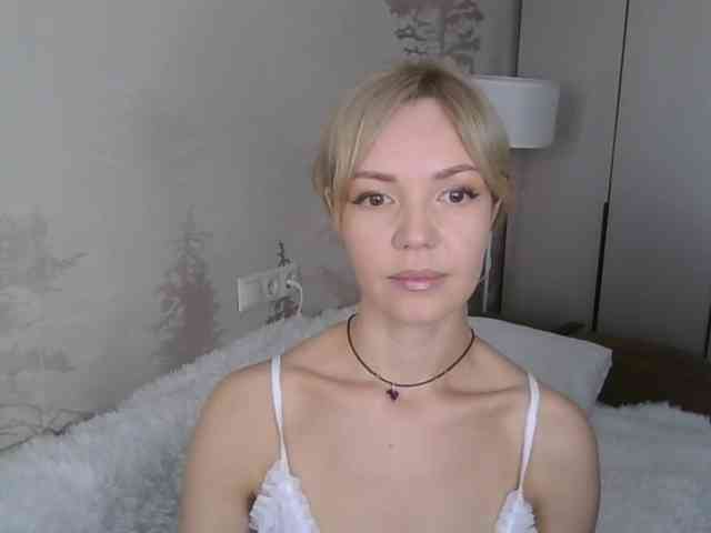 Red_Rose_98 webcam