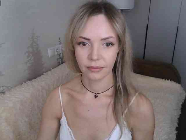 Red_Rose_98 webcam