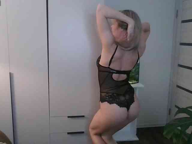 Red_Rose_98 webcam