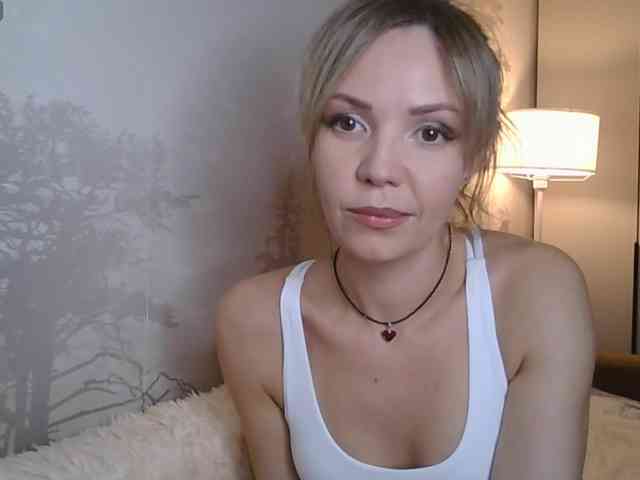 Red_Rose_98 webcam
