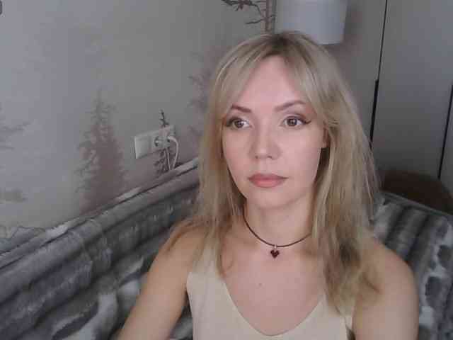 Red_Rose_98 webcam