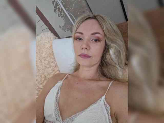 Red_Rose_98 webcam