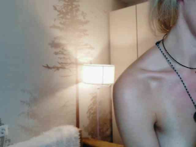 Red_Rose_98 webcam