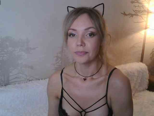 Red_Rose_98 webcam