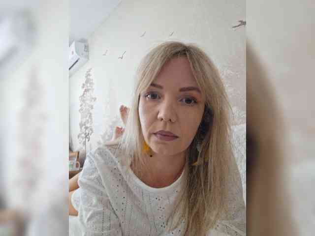 Red_Rose_98 webcam