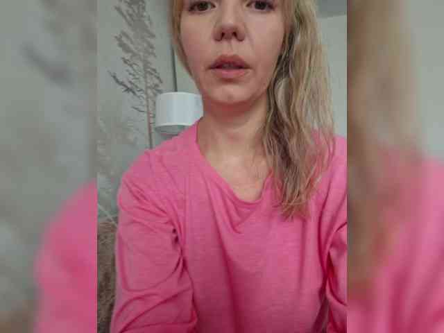 Red_Rose_98 webcam