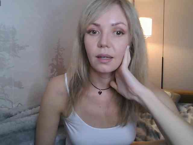 Red_Rose_98 webcam