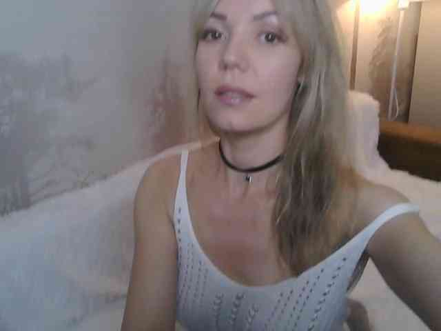 Red_Rose_98 webcam
