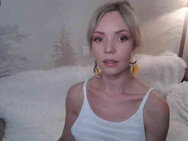 Red_Rose_98 webcam