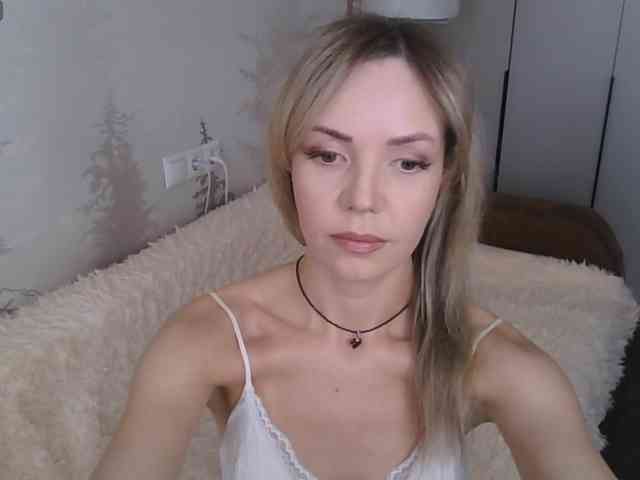 Red_Rose_98 webcam