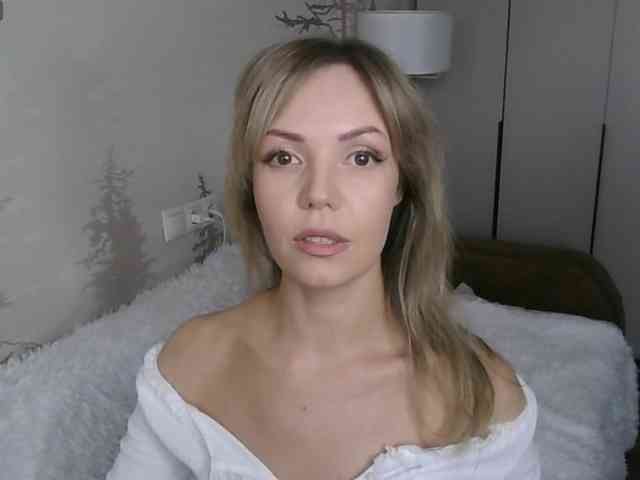 Red_Rose_98 webcam
