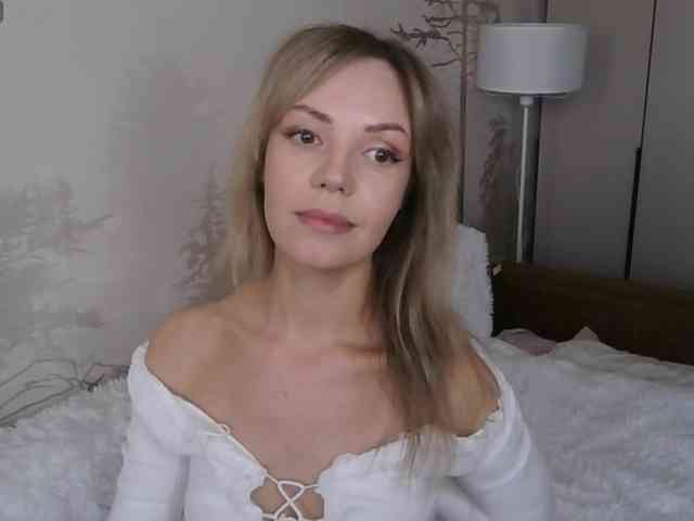 Red_Rose_98 webcam
