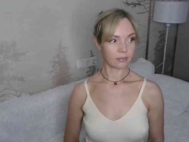 Red_Rose_98 webcam