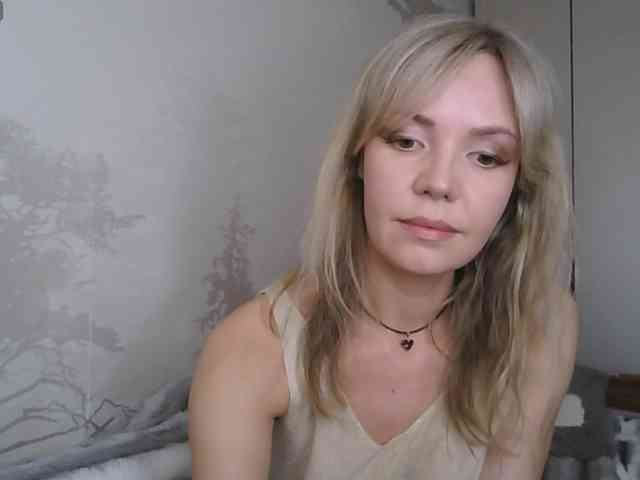 Red_Rose_98 webcam