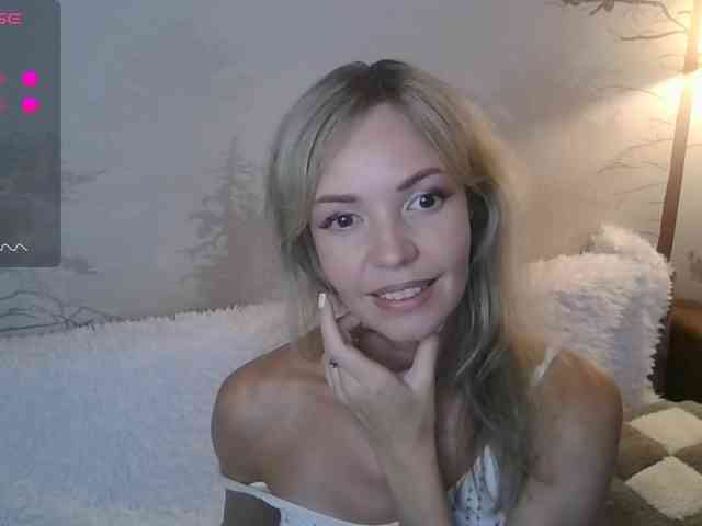 Kissz Sex Cam Show