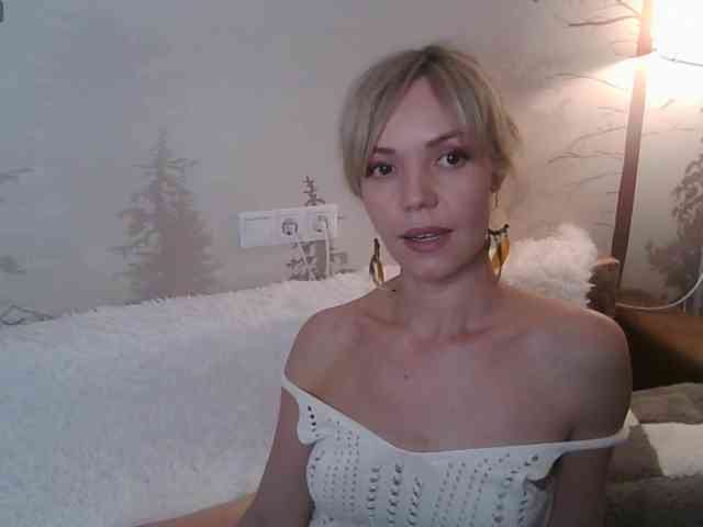 Red_Rose_98 webcam