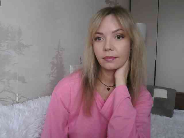 Red_Rose_98 webcam