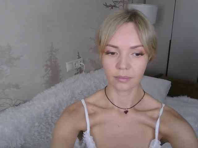 Red_Rose_98 webcam