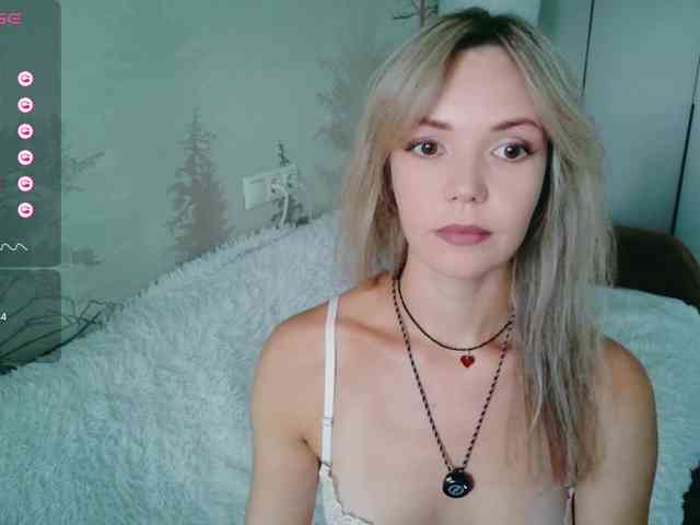 Red_Rose_98 webcam