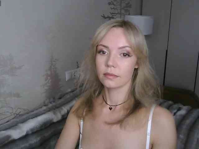 Red_Rose_98 webcam