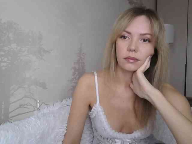Red_Rose_98 webcam