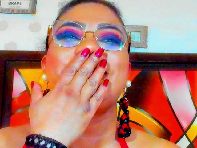 XxXbrunettesquirtxXx